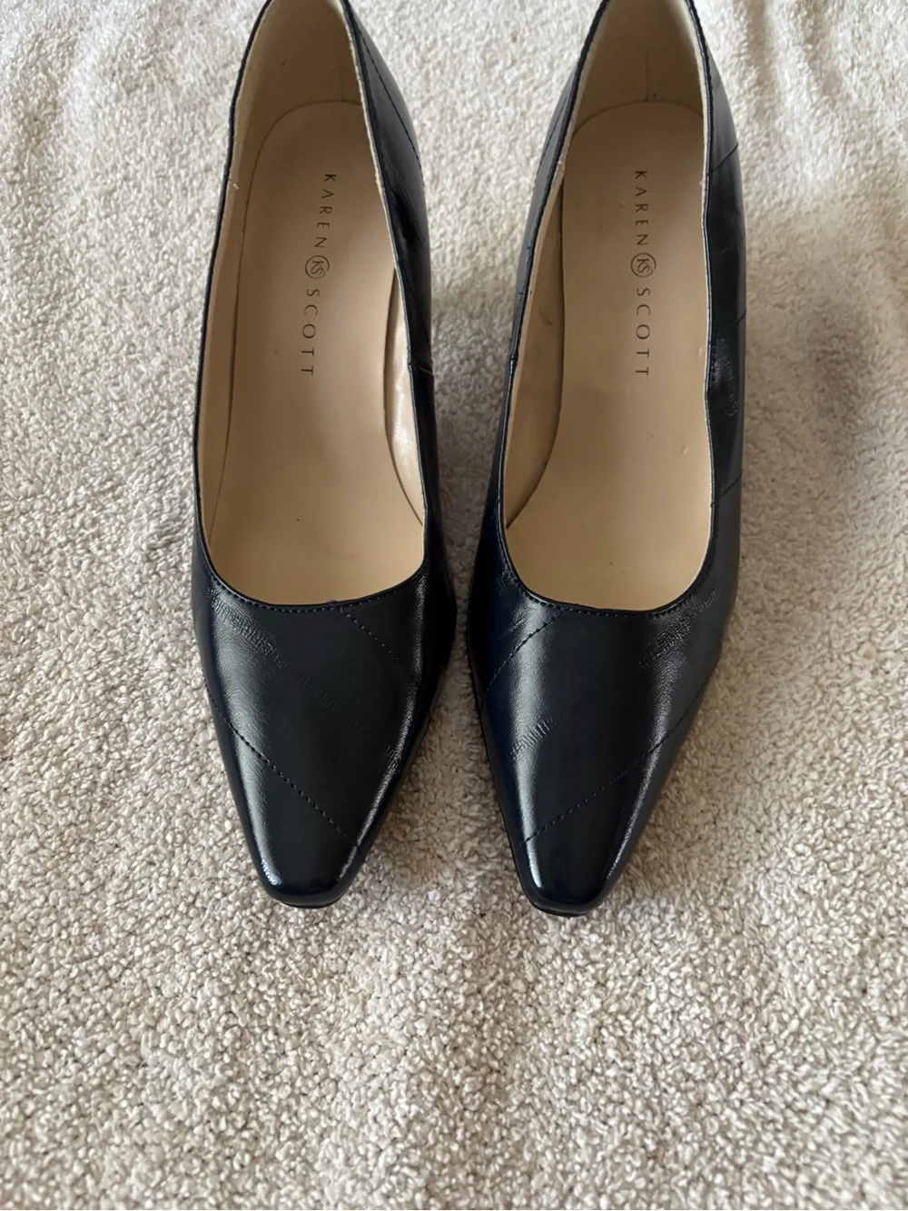 Karen Scott low clean navy